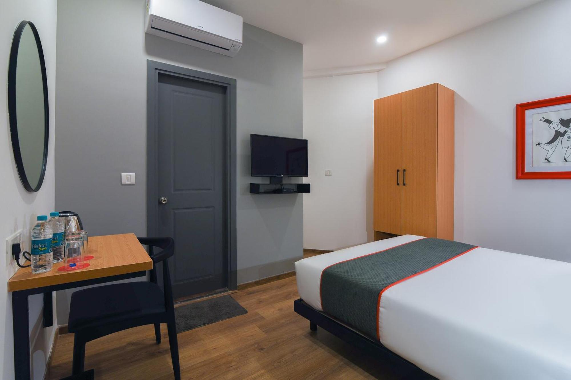 Super Townhouse Spruce Hotels Bellandur Bangalore Exterior foto
